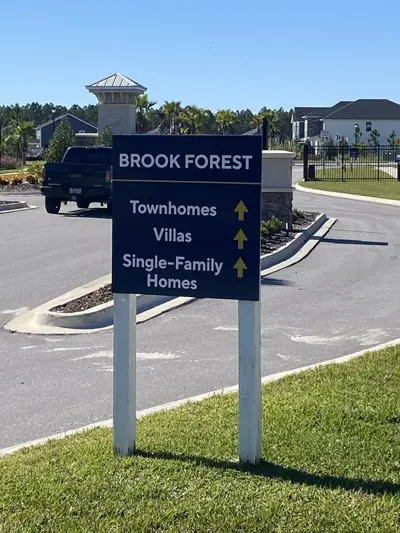 Directional Signs Photo